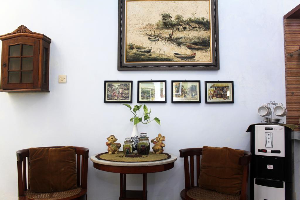 Griya Kedasih Guesthouse Yogyakarta Luaran gambar